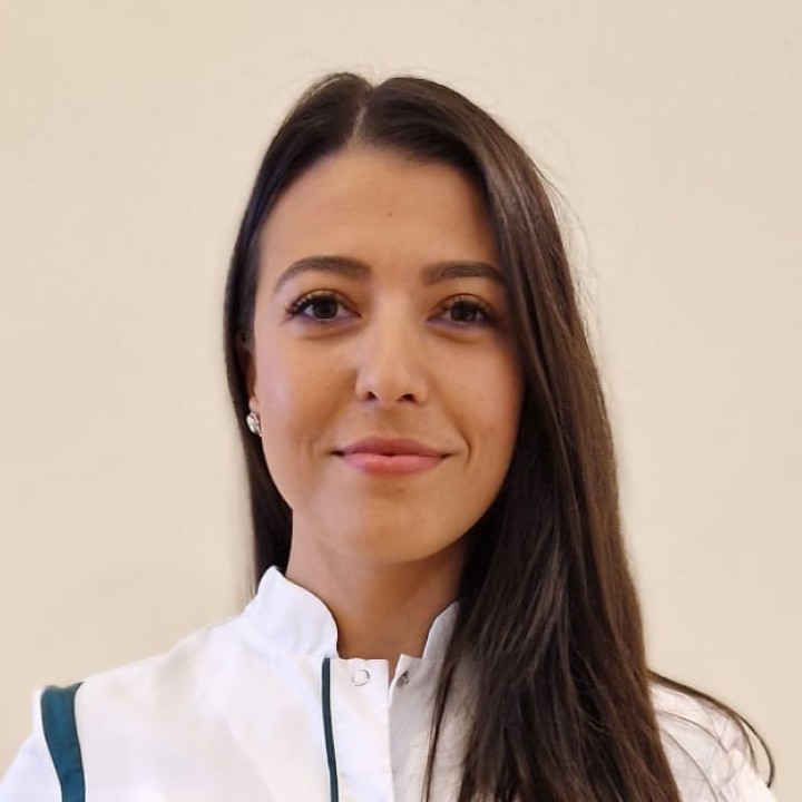 Lucia Bajinschi - Fiziokinetoterapeut in cadrul clinicii Empatio Iasi