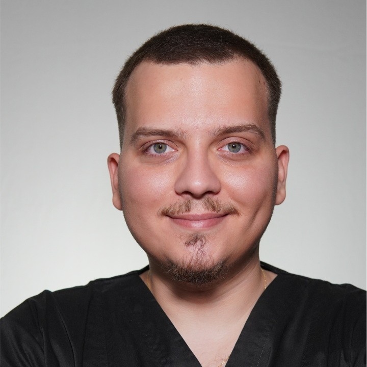 Albert - Andrei Jighirgiu - Fiziokinetoterapeut in cadrul clinicii Empatio Iasi